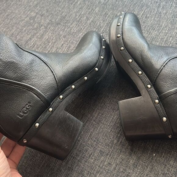 UGG Women's Cam II Leather and Sheepskin Booties Sz 10 - Picture 15 of 15